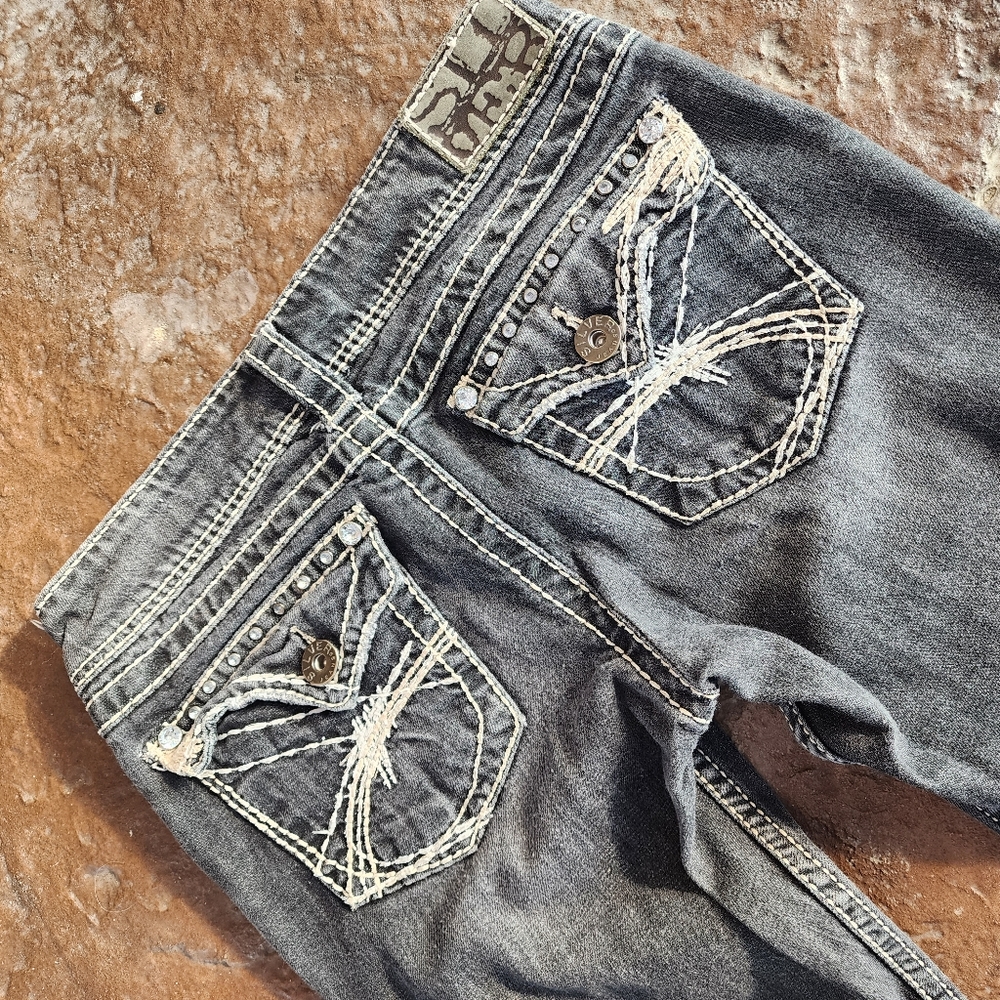 Silver Mckenzie - image 6